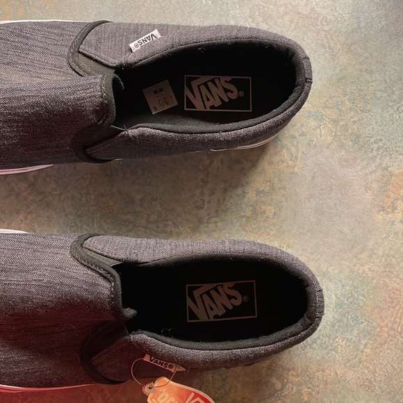 NWT vans slip on grey grain . - Picture 3 of 4